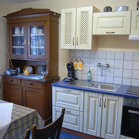 Hermann, 35522 * Uplengen